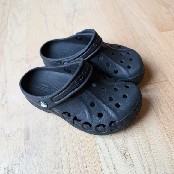 Crocs Classic Black Kids Size 1 - Picture 1 of 6